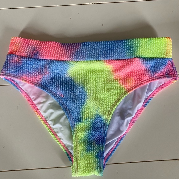 CUPSHE tie dye wash textured high waist bikini bottom. - Picture 6 of 6